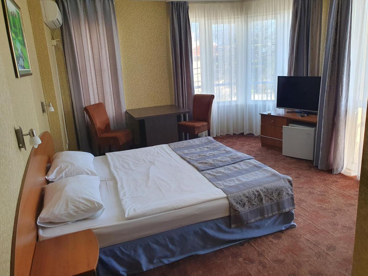 Hotel Family Lazuren Briag